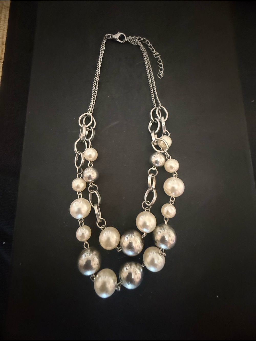 Silver]White Tone Faux Pearl Statement Necklace